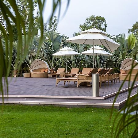 Atrio By Devam Hotel Gurgaon Bagian luar foto