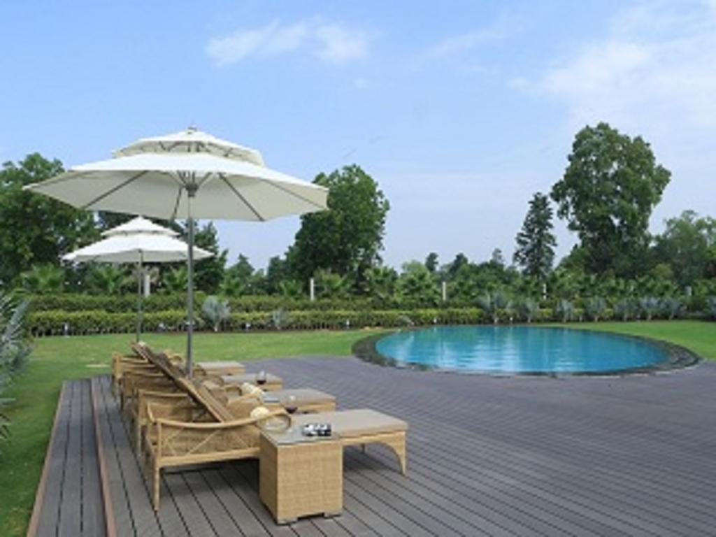 Atrio By Devam Hotel Gurgaon Bagian luar foto