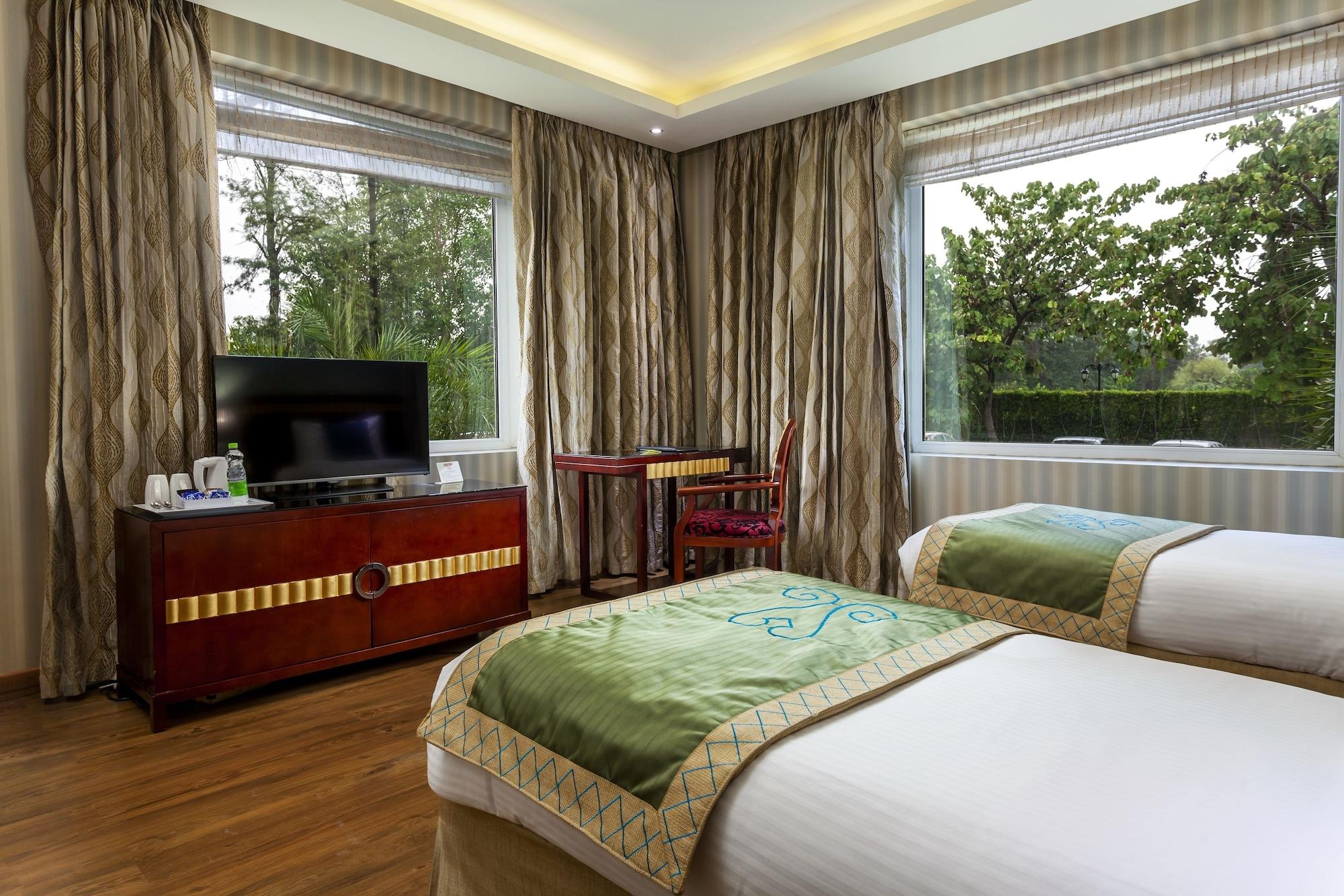 Atrio By Devam Hotel Gurgaon Bagian luar foto
