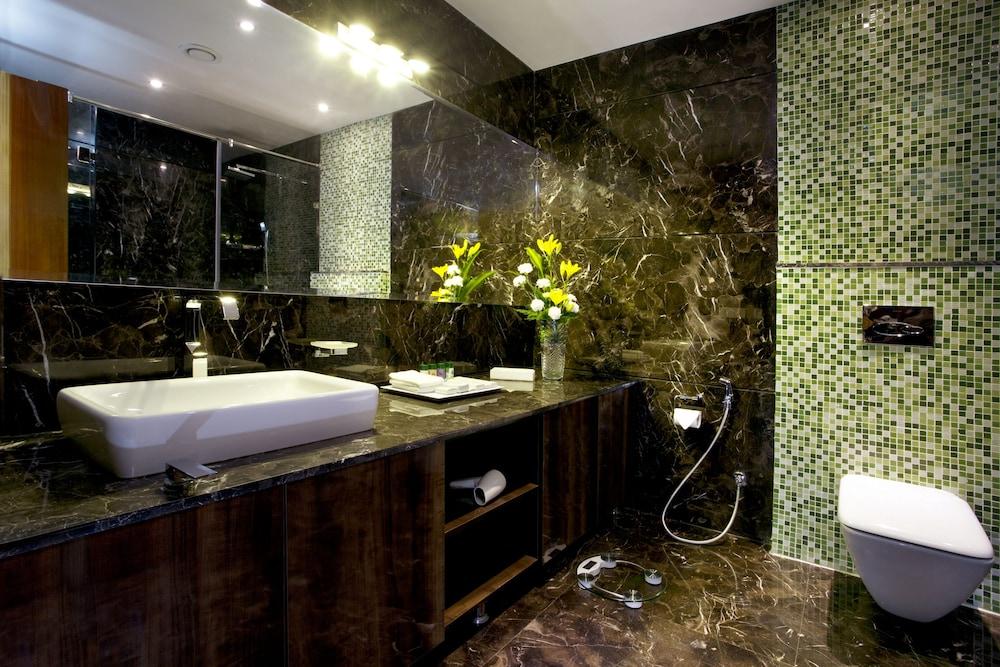 Atrio By Devam Hotel Gurgaon Bagian luar foto