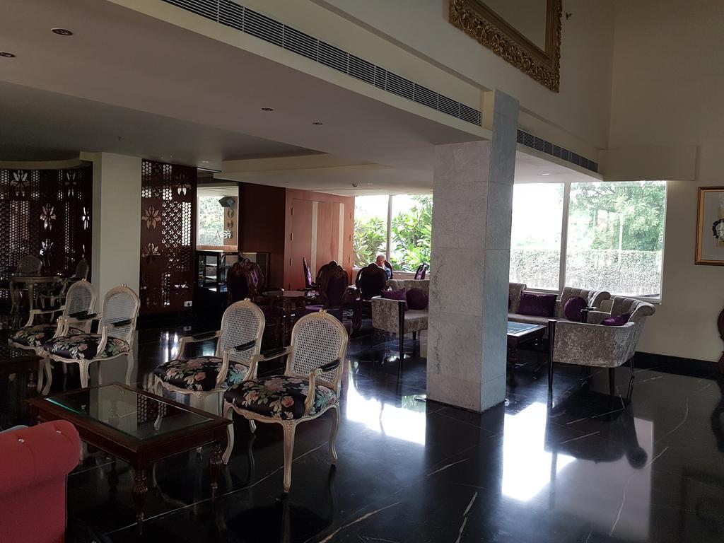 Atrio By Devam Hotel Gurgaon Bagian luar foto