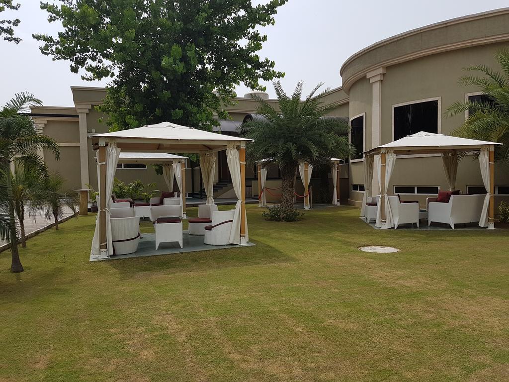 Atrio By Devam Hotel Gurgaon Bagian luar foto