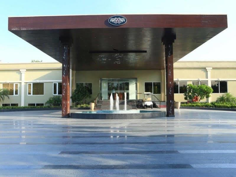 Atrio By Devam Hotel Gurgaon Bagian luar foto