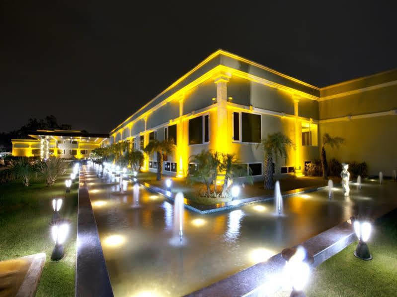Atrio By Devam Hotel Gurgaon Bagian luar foto