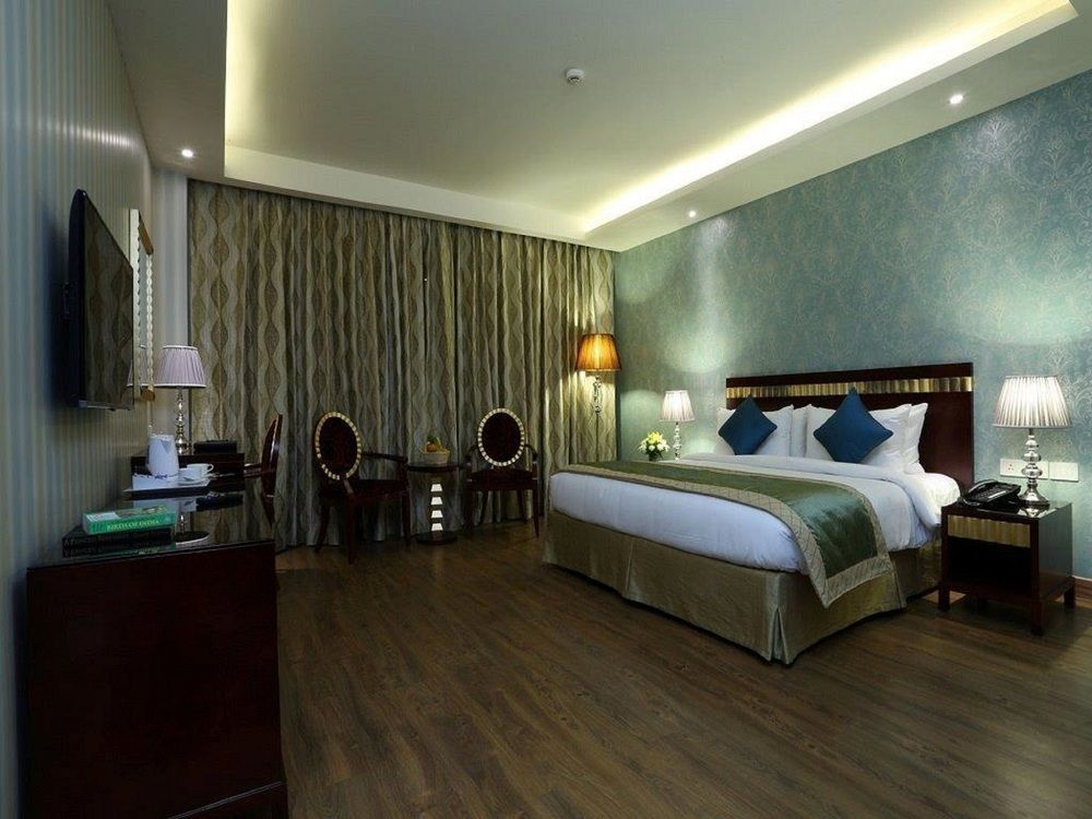 Atrio By Devam Hotel Gurgaon Bagian luar foto