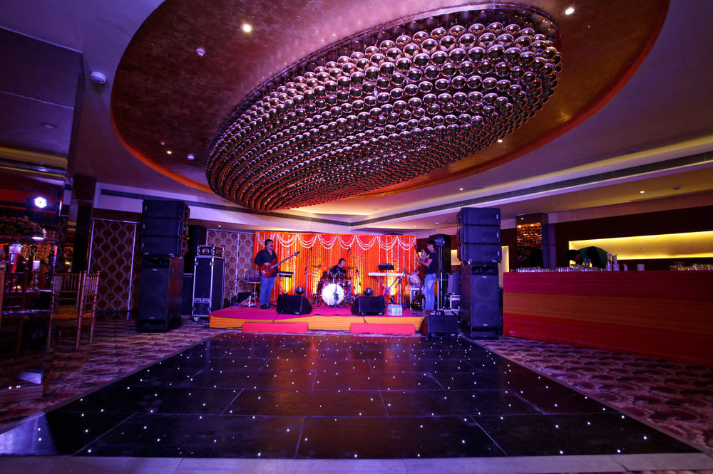 Atrio By Devam Hotel Gurgaon Bagian luar foto