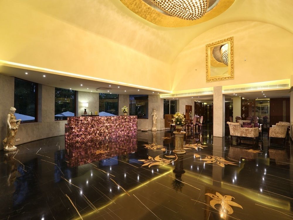 Atrio By Devam Hotel Gurgaon Bagian luar foto