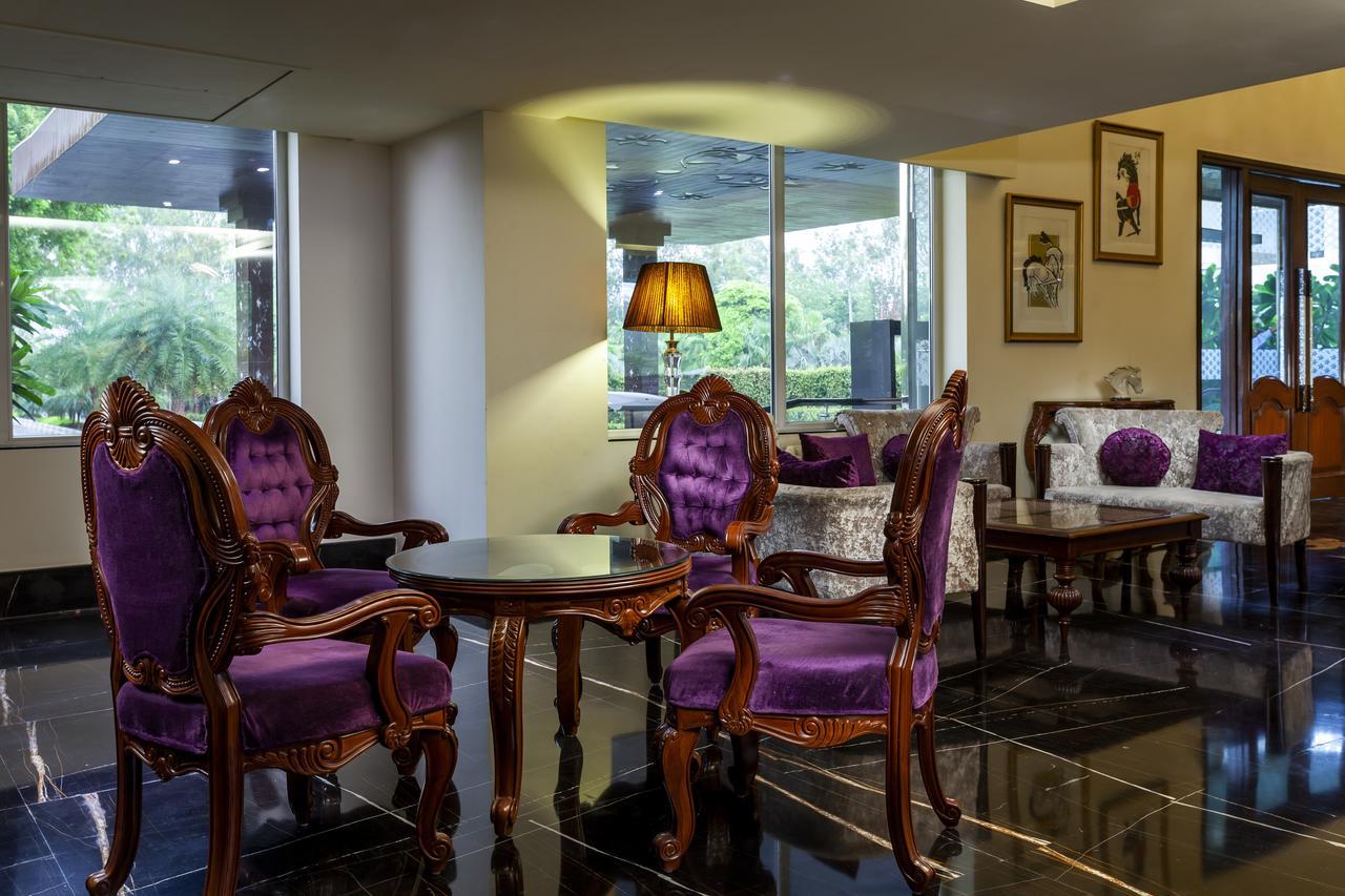 Atrio By Devam Hotel Gurgaon Bagian luar foto