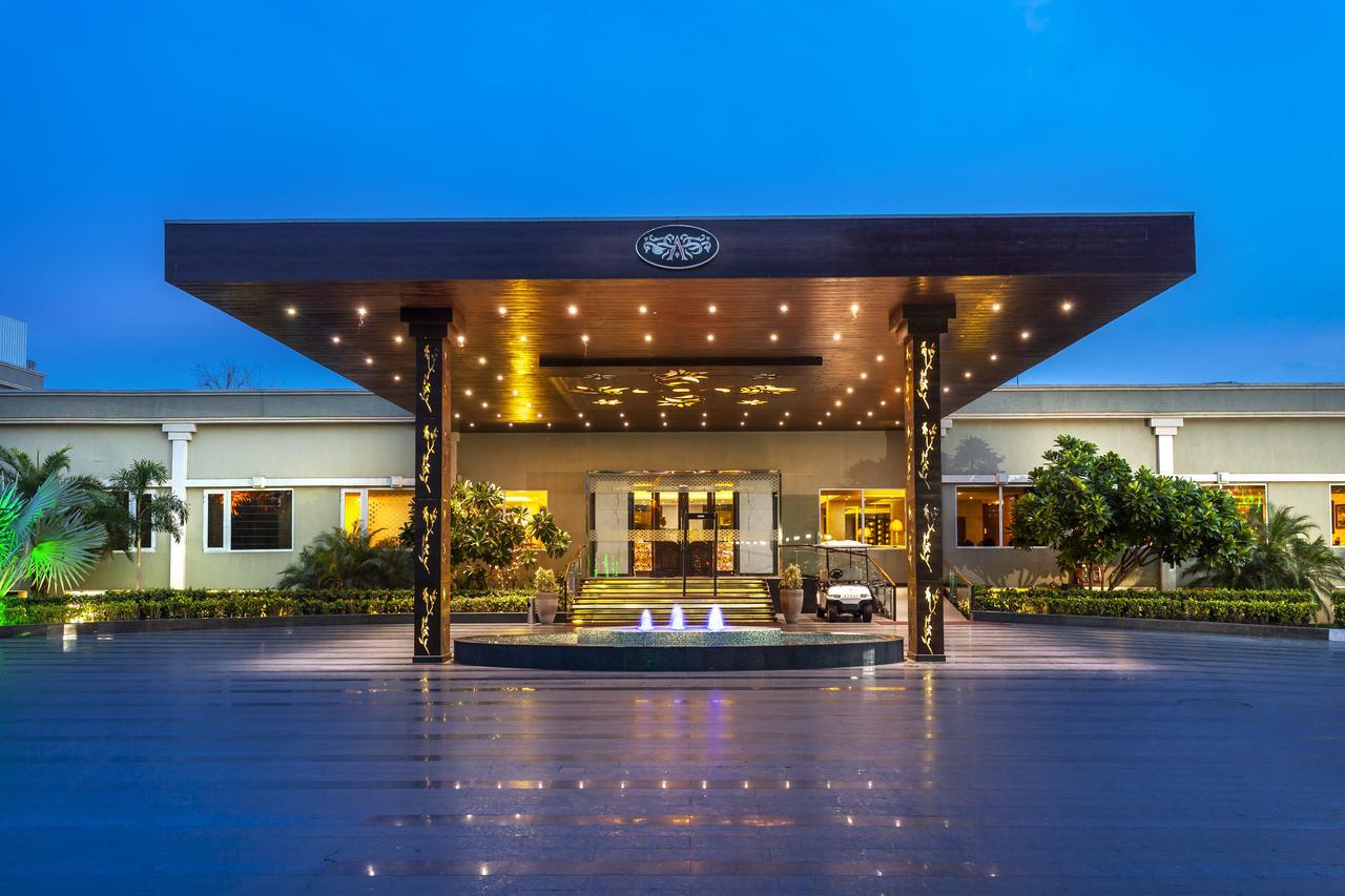 Atrio By Devam Hotel Gurgaon Bagian luar foto