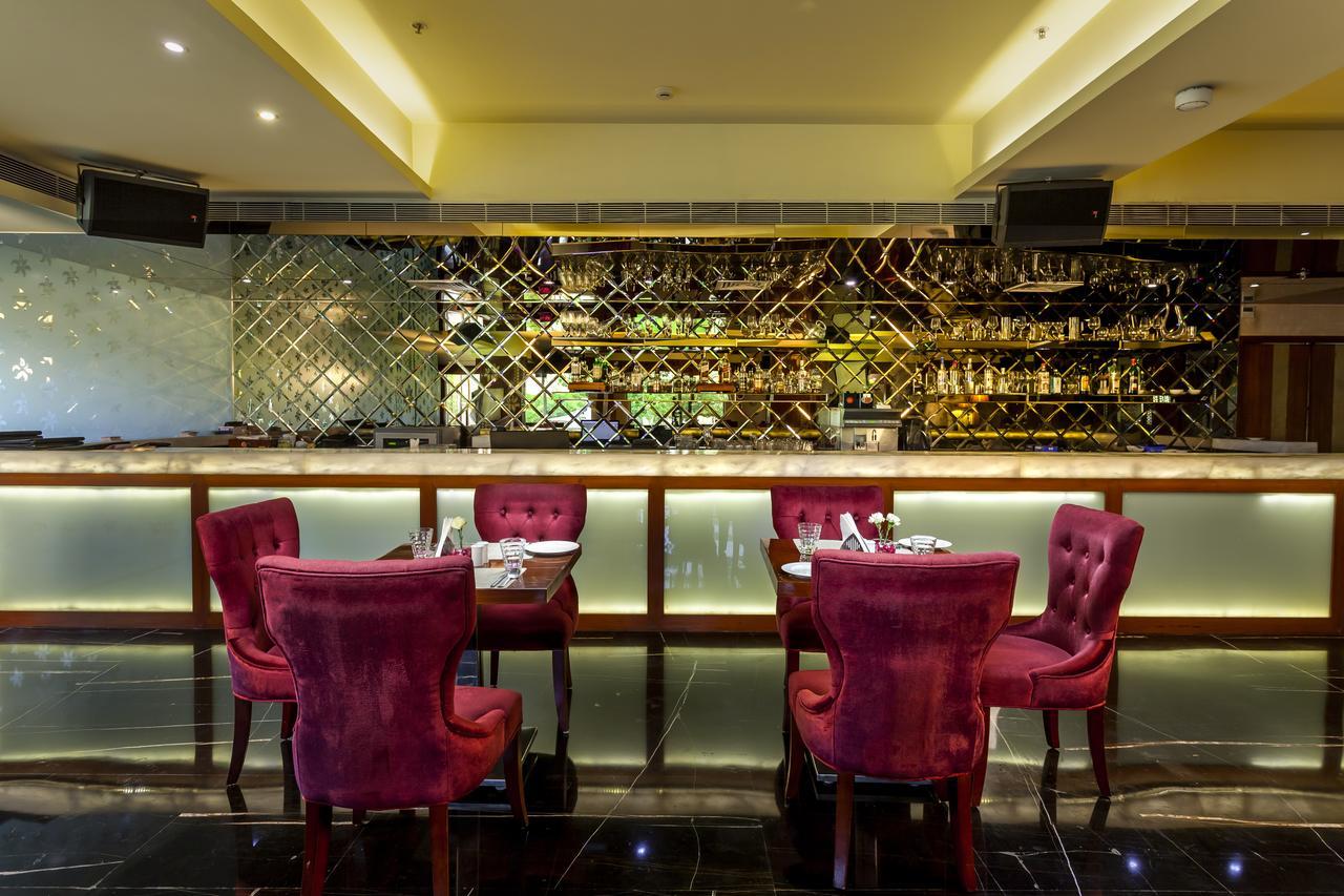 Atrio By Devam Hotel Gurgaon Bagian luar foto