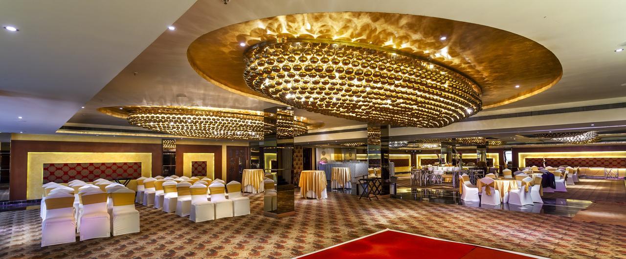 Atrio By Devam Hotel Gurgaon Bagian luar foto