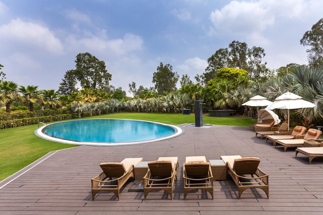 Atrio By Devam Hotel Gurgaon Bagian luar foto
