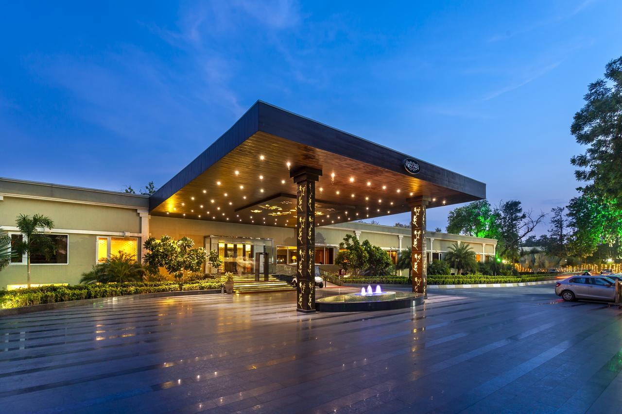 Atrio By Devam Hotel Gurgaon Bagian luar foto