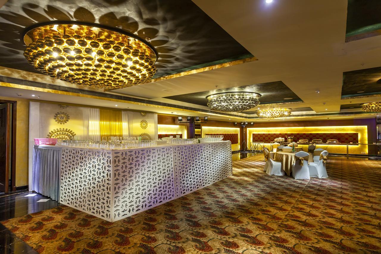 Atrio By Devam Hotel Gurgaon Bagian luar foto