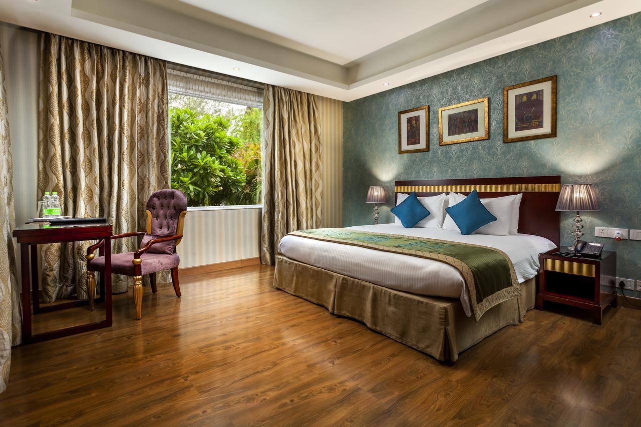 Atrio By Devam Hotel Gurgaon Bagian luar foto